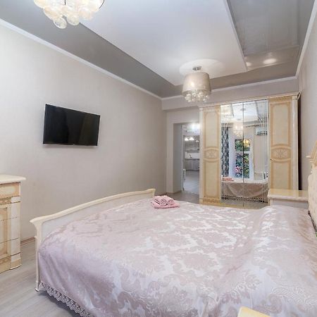 Apartments Deribasovskaya Odessa Zewnętrze zdjęcie